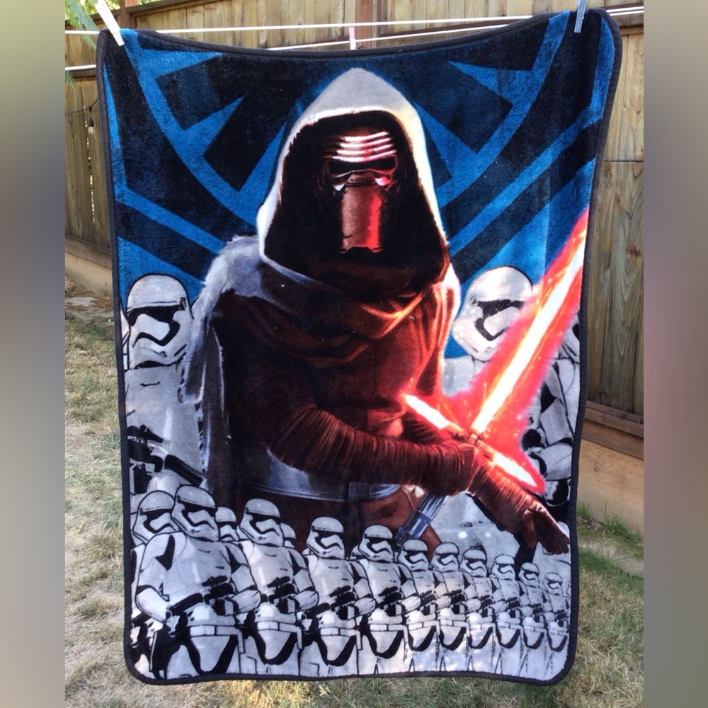 Star Wars Episode VII The Force Awakens Kylo Ren silky soft throw